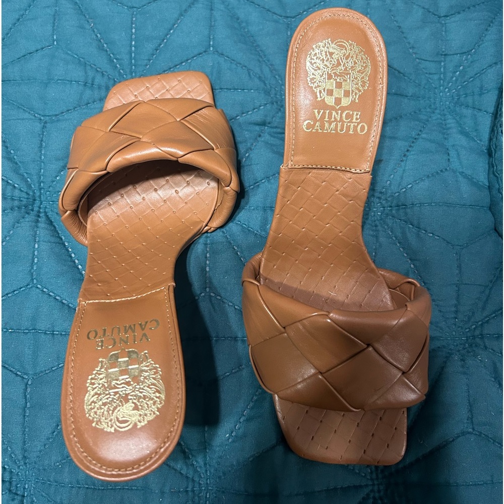 Never worn, comes with box